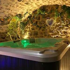 Chez Marinou Chirols