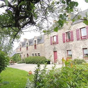 https://les-hortensias-de-kerbarch.inbrittany.com